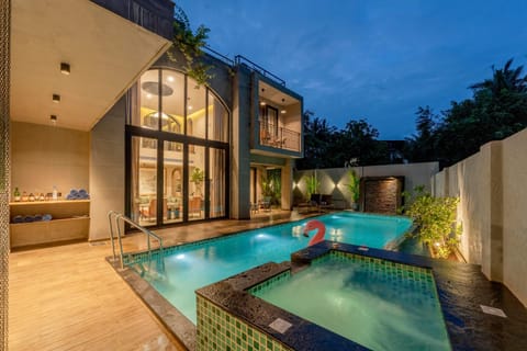 Property building, Swimming pool