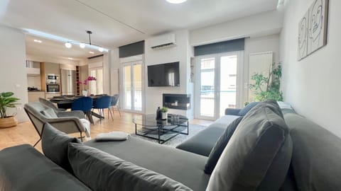 TV and multimedia, Living room, Seating area, air conditioner