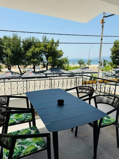 View (from property/room), Balcony/Terrace, Sea view