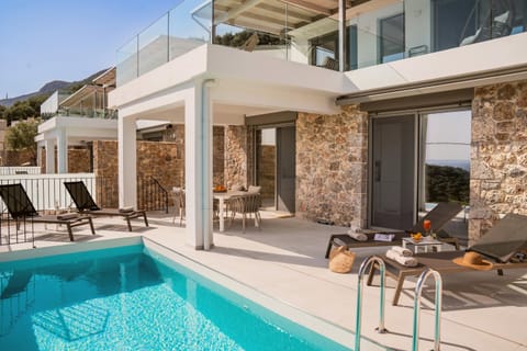 Property building, View (from property/room), Balcony/Terrace, Swimming pool, sunbed