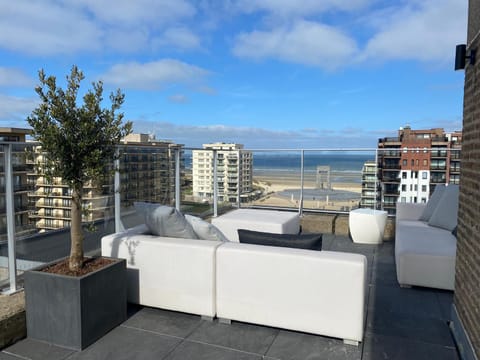 Penthouse Solaris Apartment in De Panne