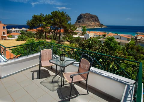 View (from property/room), Balcony/Terrace