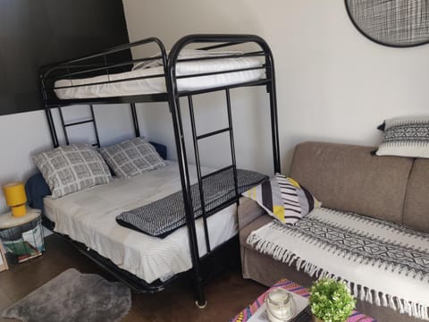 bunk bed