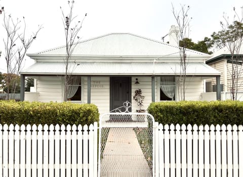 Property building, Day