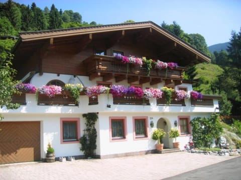 Gästehaus Holzer Apartment in Salzburgerland