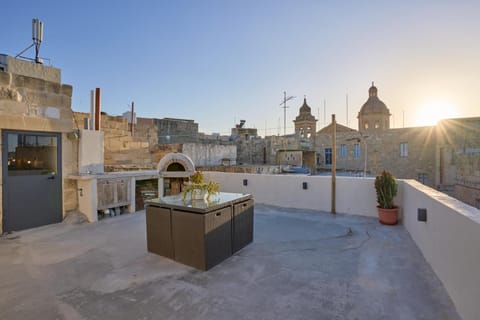Day, Natural landscape, View (from property/room), City view, City view, Entertainment