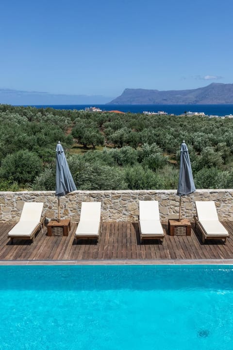 Day, Natural landscape, Mountain view, Pool view, Sea view, Swimming pool, sunbed