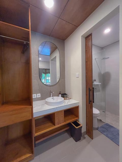 Kaman Bali Guesthouse Bed and Breakfast in Kuta