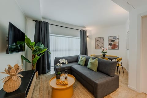 Communal lounge/ TV room, Living room, Seating area