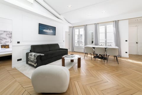 TV and multimedia, Living room, Dining area