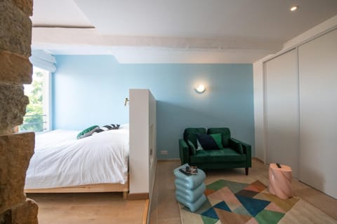 Living room, Photo of the whole room, Bedroom, wardrobe