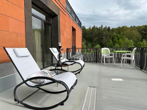 View (from property/room), Balcony/Terrace, Balcony/Terrace, sunbed