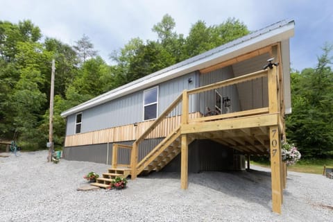 Kentucky Coal Cabin 2 min from Lake Cumberland Cabin in Lake Cumberland