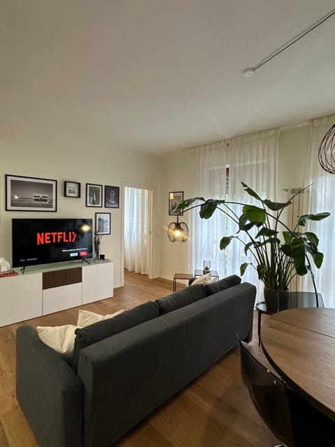 Damiano Apartment - San Siro - Fiera Milano Apartment in Milan