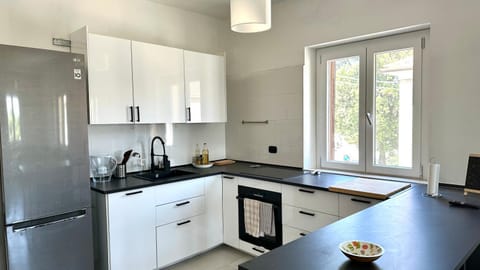 SE104 - Elegante quadrilocale comodo ai servizi Apartment in Senigallia