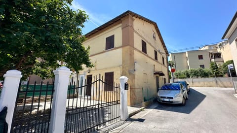 SE104 - Elegante quadrilocale comodo ai servizi Apartment in Senigallia