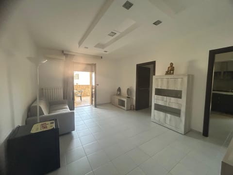 Communal lounge/ TV room, TV and multimedia, Seating area
