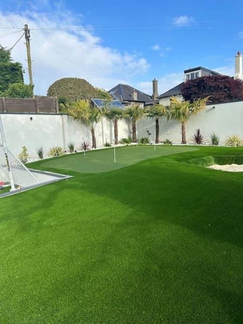 Beautiful family home with golf House in Edinburgh