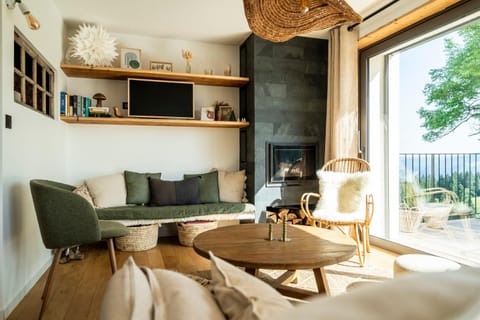 Living room, Seating area, fireplace, fireplace