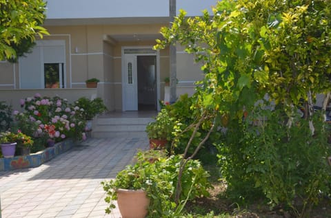 Property building, Garden, Garden view