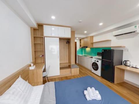 Kitchen or kitchenette, Bedroom