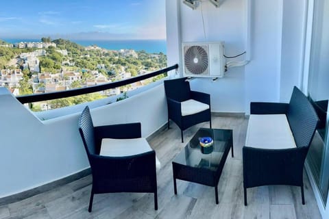 Seating area, Sea view
