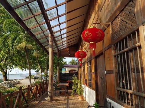 Facade/entrance, Balcony/Terrace, Sea view, Sunrise