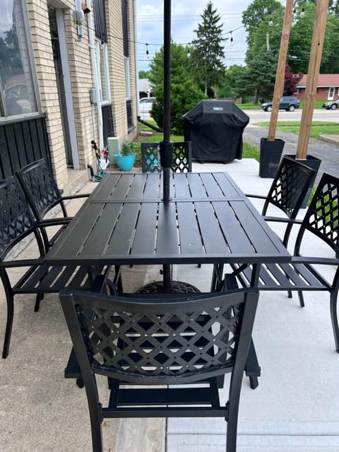 Modern 2BR Gem Steps to The Greene UD & WPAFB Apartment in Kettering