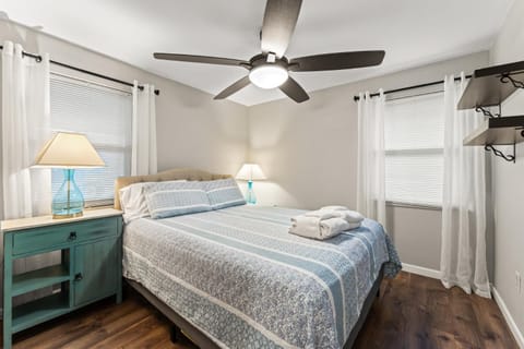 Close to The Greene, Escape Kalm Retreat House in Kettering