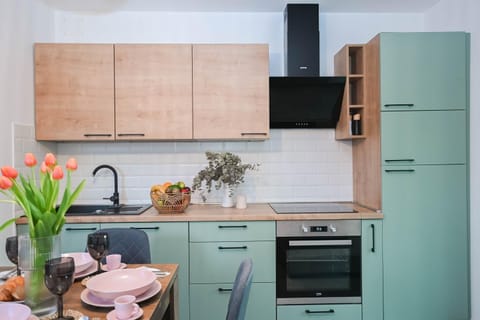 Kitchen or kitchenette, Dining area, dishwasher, oven
