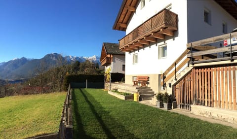 Facade/entrance, View (from property/room), Mountain view