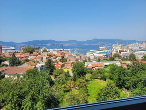 Vistas a la ría B&T Apartment in Vigo