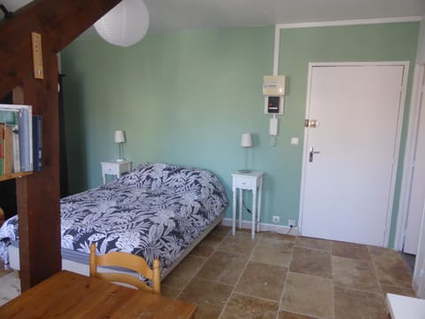 Studio calme au coeur de Tours Apartment in Saint-Cyr-sur-Loire