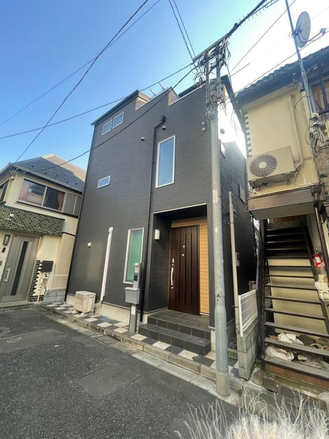 Property building, Day, Neighbourhood, Street view