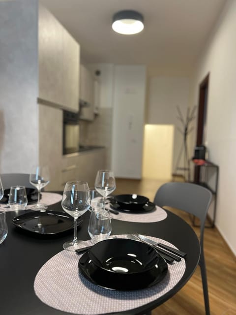 Kitchen or kitchenette, Dining area, stove