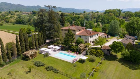 Property building, Neighbourhood, Natural landscape, Bird's eye view, Garden, Pool view, Swimming pool, sunbed