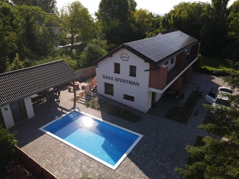 Property building, Swimming pool, Parking