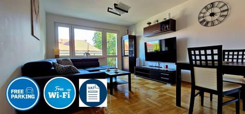 Balcony/Terrace, Living room, Animals, Guests, Meals, Family, internet, towels