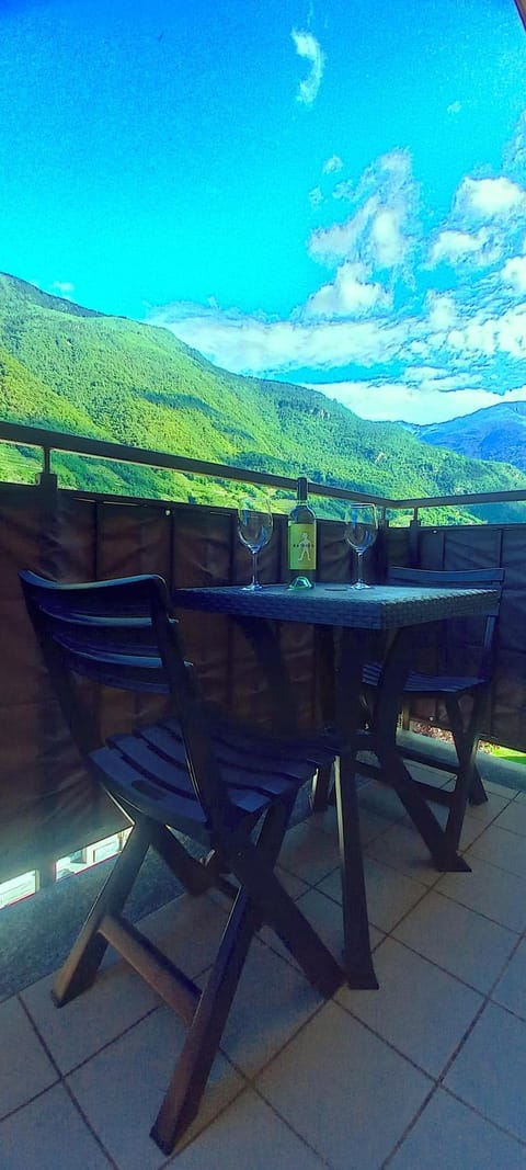 Natural landscape, View (from property/room), Balcony/Terrace