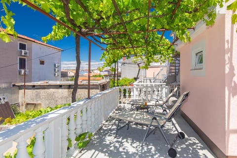 Day, Balcony/Terrace, sunbed