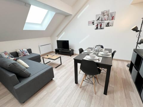 TV and multimedia, Living room, pet friendly