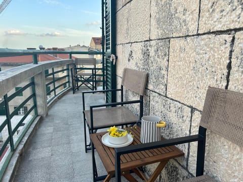 Day, View (from property/room), Balcony/Terrace, Seating area, Dining area