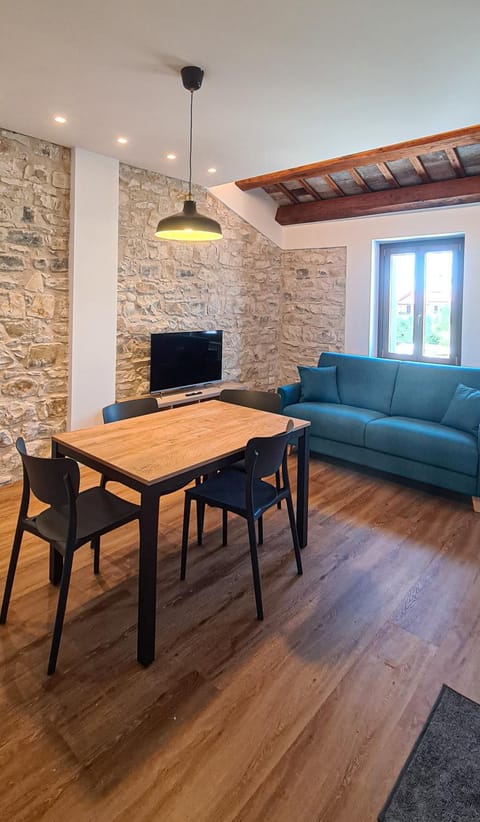 TV and multimedia, Living room, Dining area