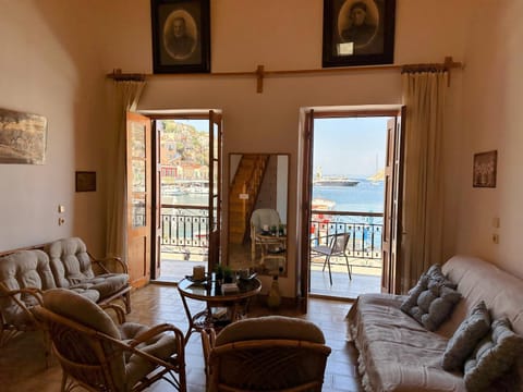 Natural landscape, View (from property/room), Balcony/Terrace, Living room, Seating area, Sea view