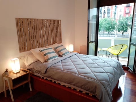 Bed, Balcony/Terrace, Photo of the whole room, Bedroom