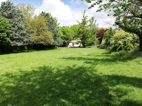 gîte nature campagne calme piscine spa Country House in Provence-Alpes-Côte d'Azur
