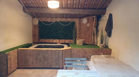 gîte nature campagne calme piscine spa Country House in Provence-Alpes-Côte d'Azur