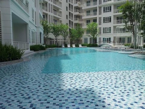 Facade/entrance, Swimming pool, Swimming pool