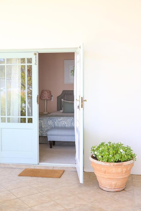 Largest one bed apartment & private pool in the Hoek Apartment in Franschhoek