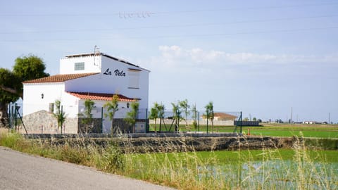 Property building, Day, Natural landscape